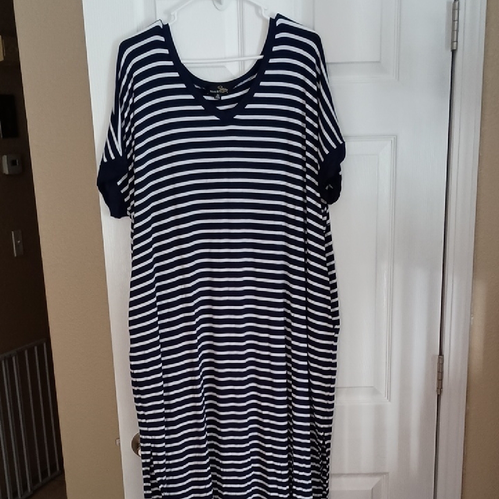 Suzanne Betro Size 2X Navy and White Stripe Short Sleeve Maxi Dress (y555)